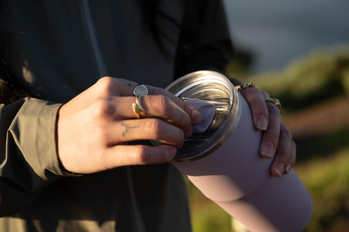 Insulated Stainless Steel Tumbler with Leak Resistant Lid B784